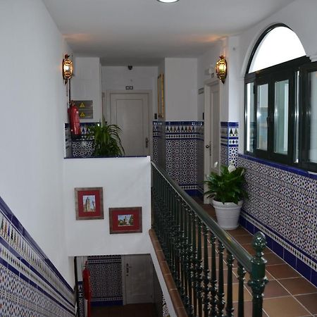 Hotel Dona Lina Sevilla Bagian luar foto