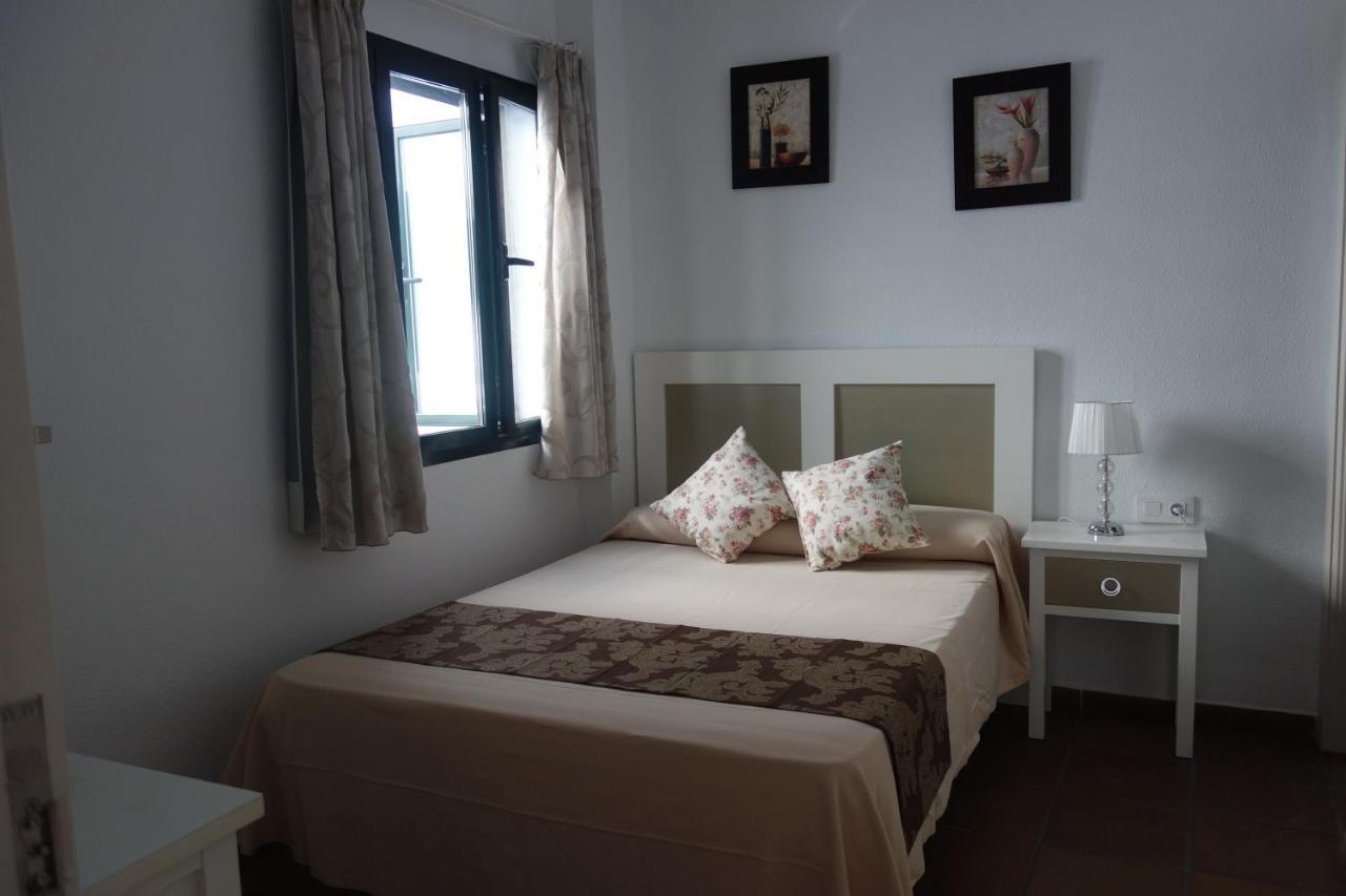 Hotel Dona Lina Sevilla Bagian luar foto