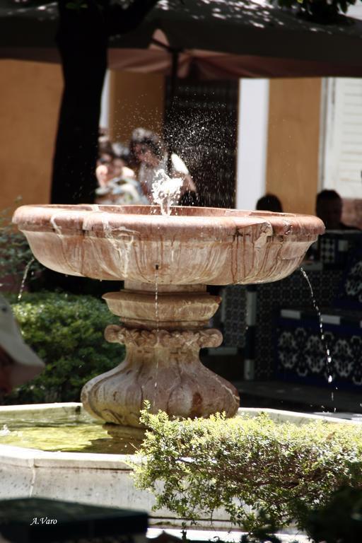 Hotel Dona Lina Sevilla Bagian luar foto