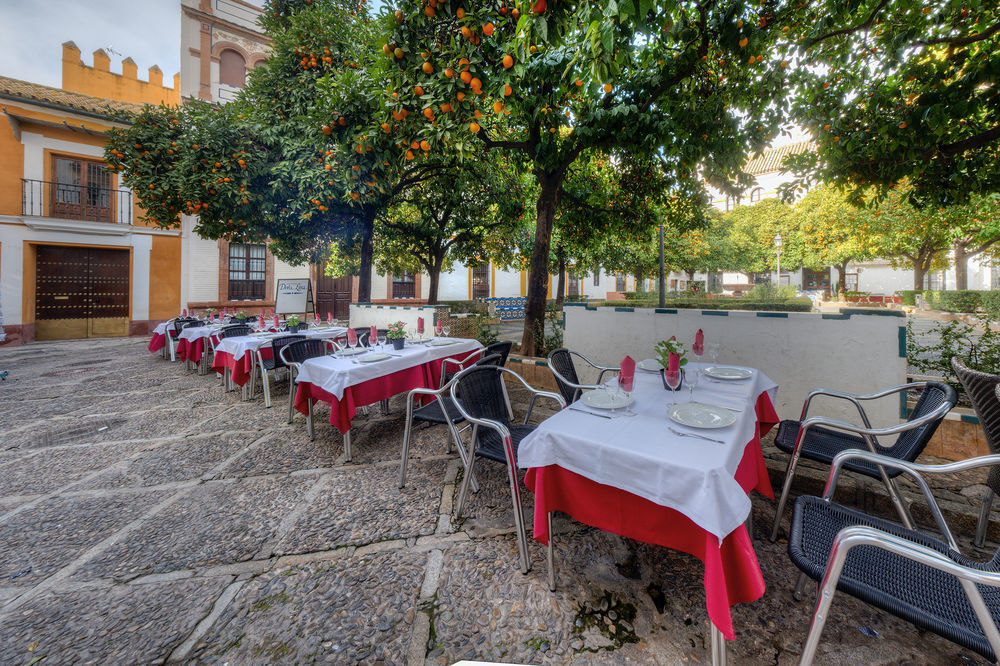 Hotel Dona Lina Sevilla Bagian luar foto