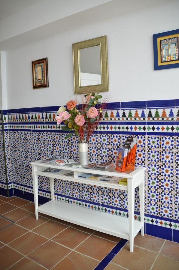 Hotel Dona Lina Sevilla Bagian luar foto