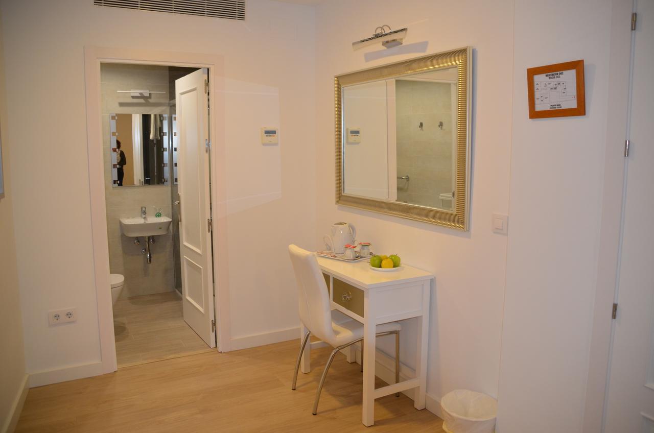 Hotel Dona Lina Sevilla Bagian luar foto