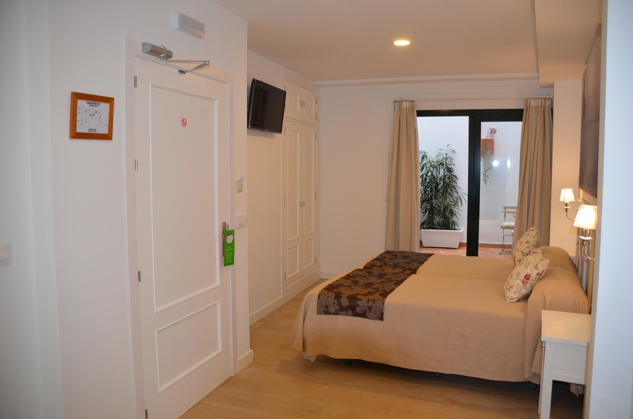 Hotel Dona Lina Sevilla Bagian luar foto