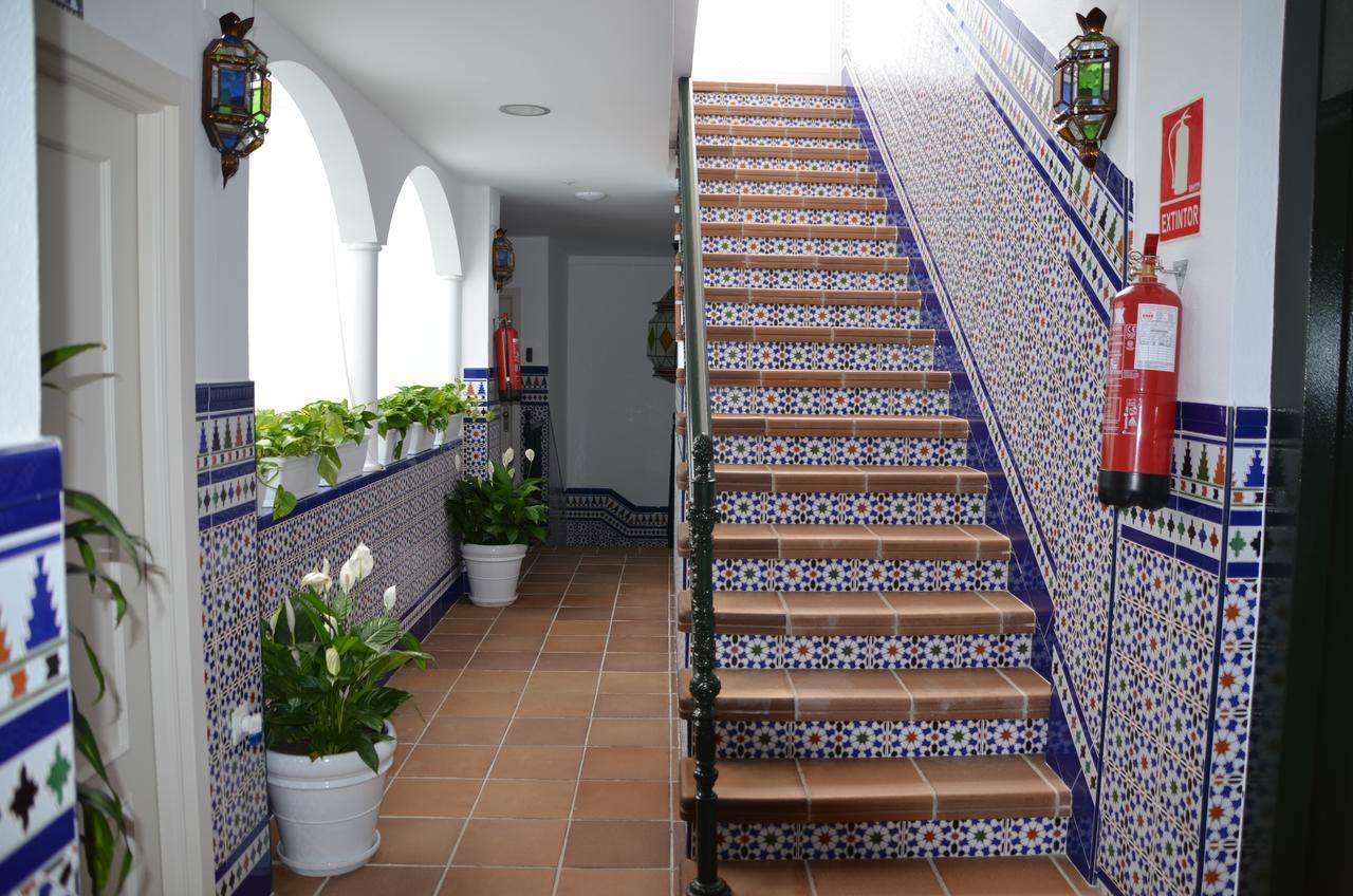Hotel Dona Lina Sevilla Bagian luar foto