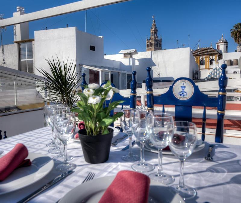 Hotel Dona Lina Sevilla Bagian luar foto