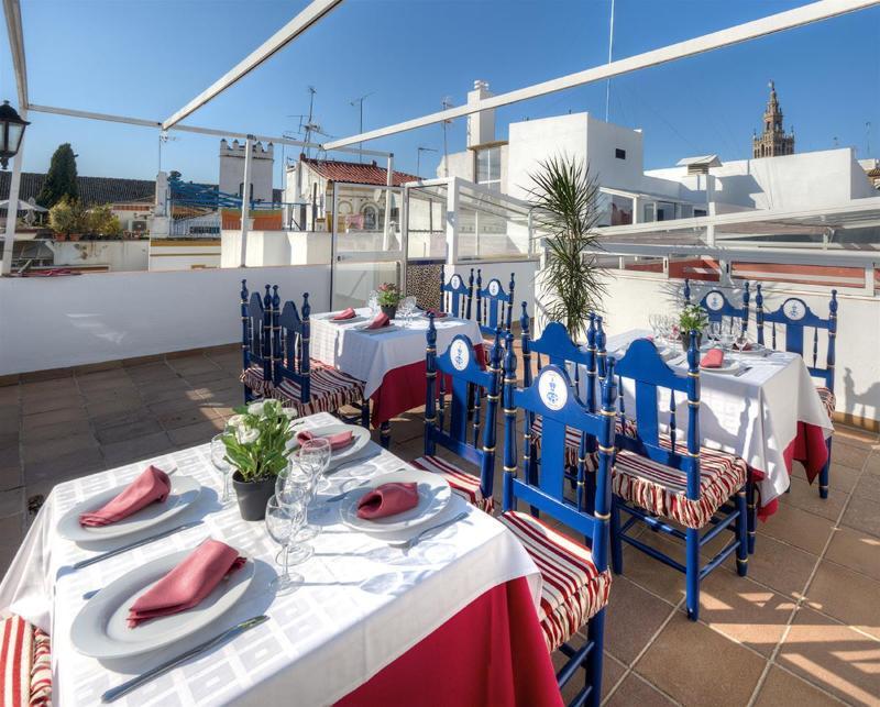 Hotel Dona Lina Sevilla Bagian luar foto